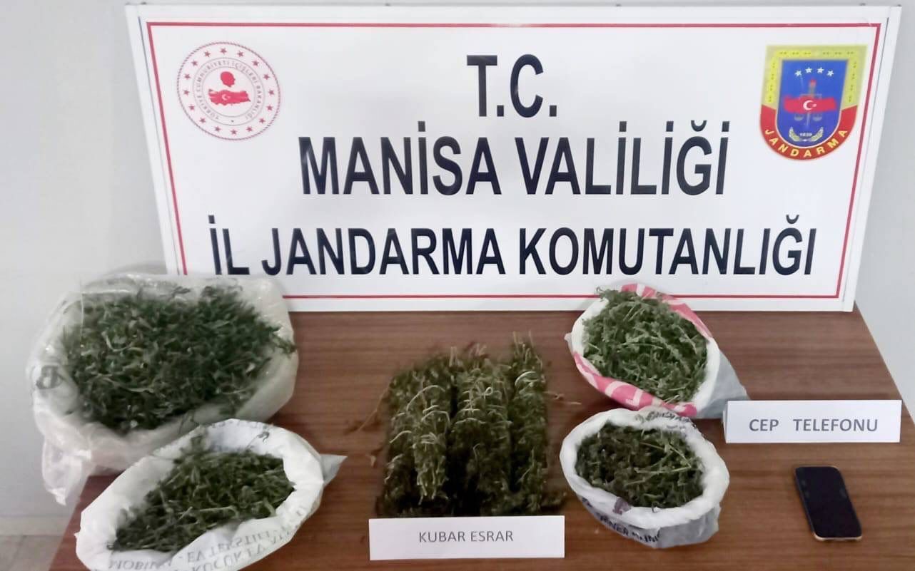Manisa jandarmasından uyuşturucu operasyonu: 3 tutuklama