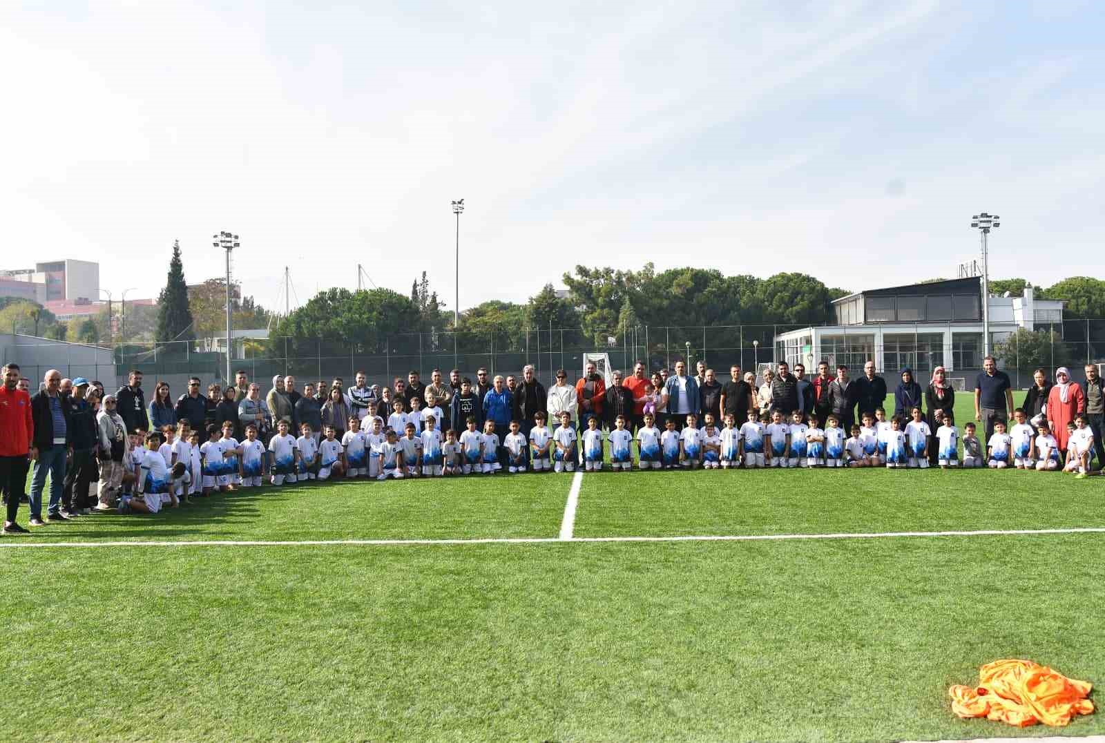 Yunusemre Belediyespor’un altyapı seçmelerine yoğun ilgi