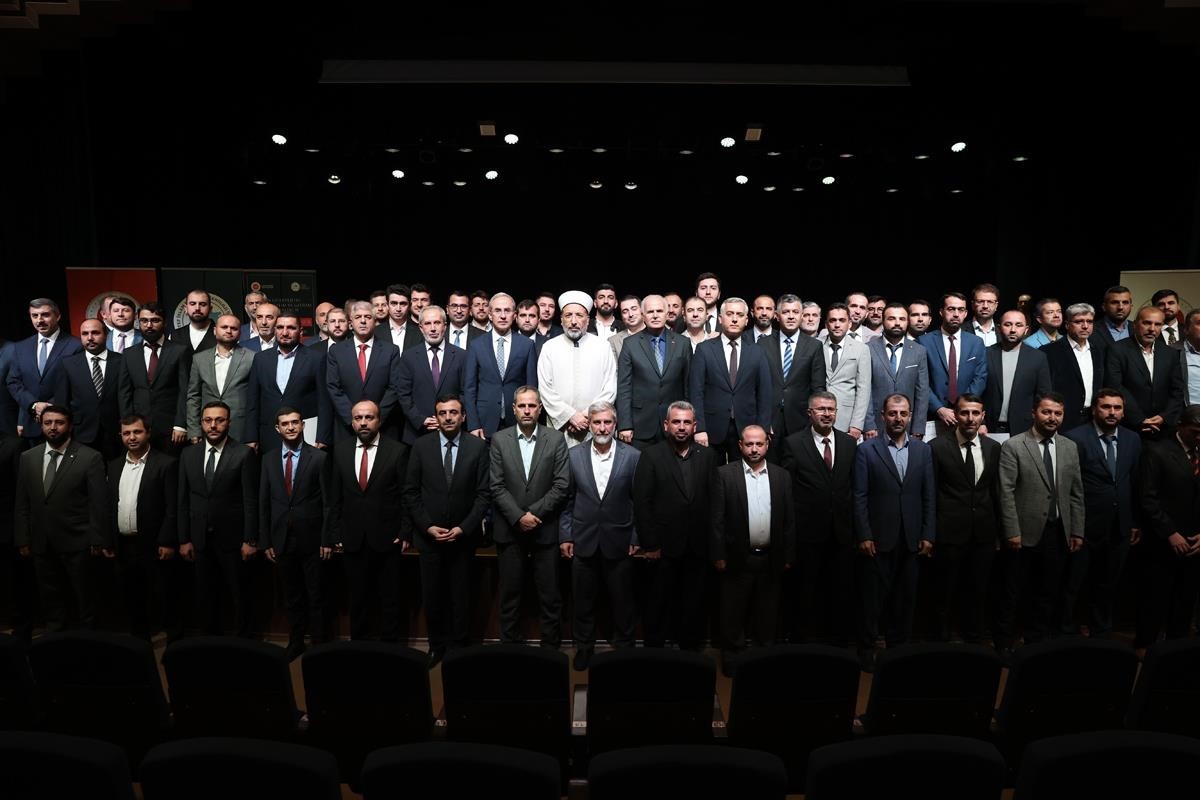 GİBTÜ-Müftülük işbirliğinde "Din Görevlileri Mesleki Eğitim ve Gelişim Seminerleri II" sertifika töreni