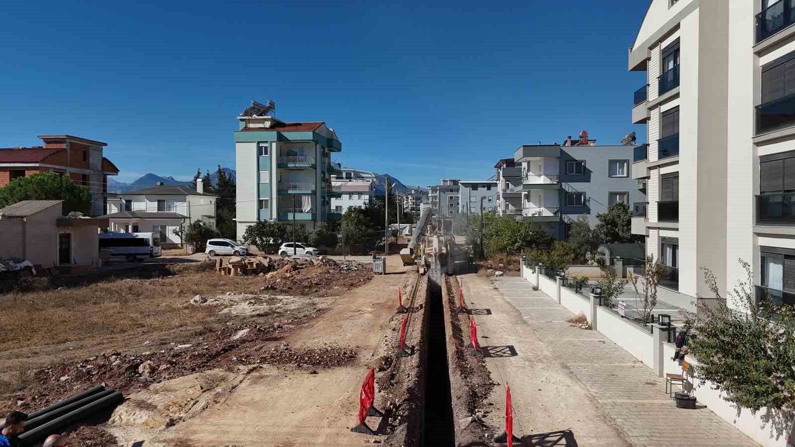 Büyükşehir’den Döşemealtı’na 124 kilometre yeni kanalizasyon hattı