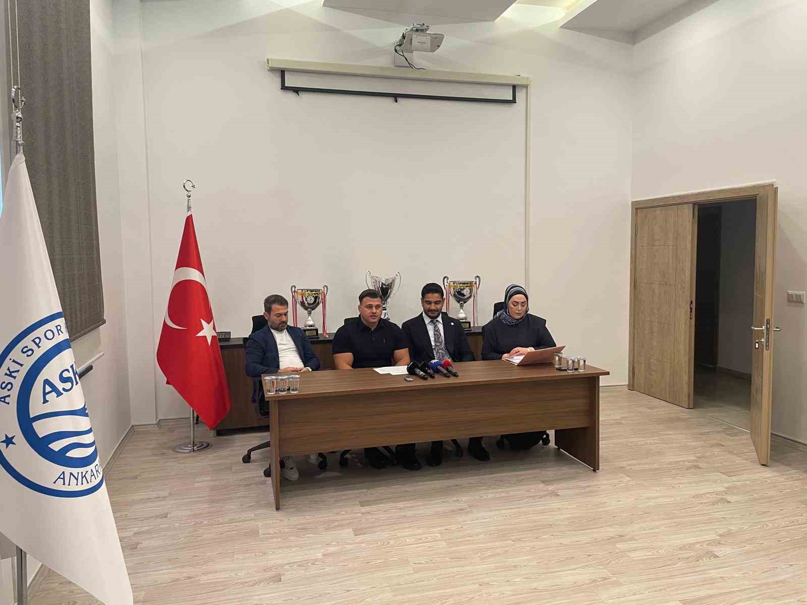 Milli güreşçi Rıza Kayaalp minderlere geri dönüyor