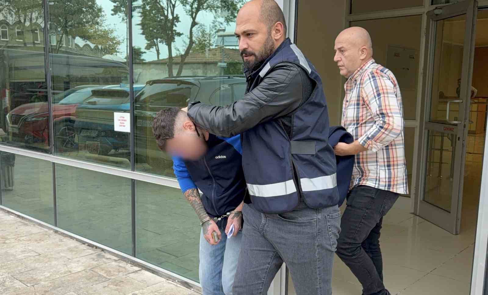 Cezaevi ziyaretinden dönen arkadaşını bıçaklayan şahıs tutuklandı