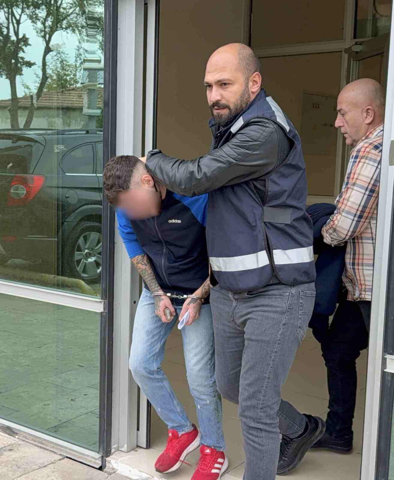 Cezaevi ziyaretinden d&ouml;nen arkadaşını bı&ccedil;aklayan şahıs tutuklandı
