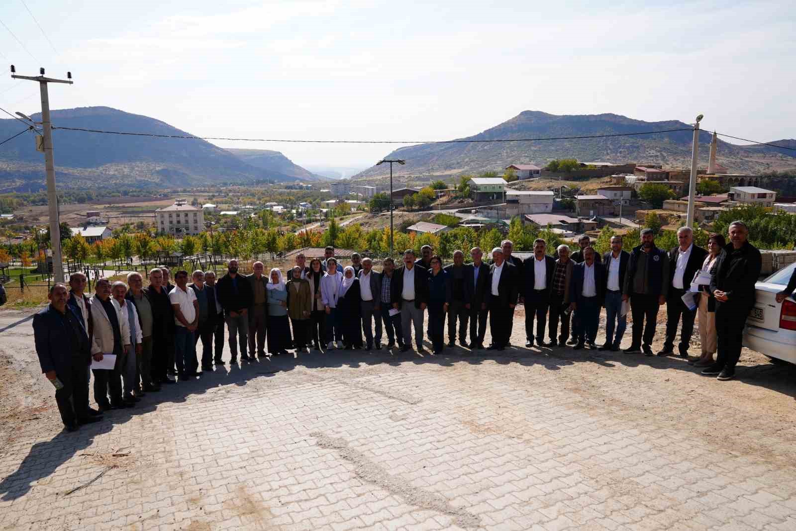 DBB Başkanı Bucak muhtarların sorunlarını dinledi
