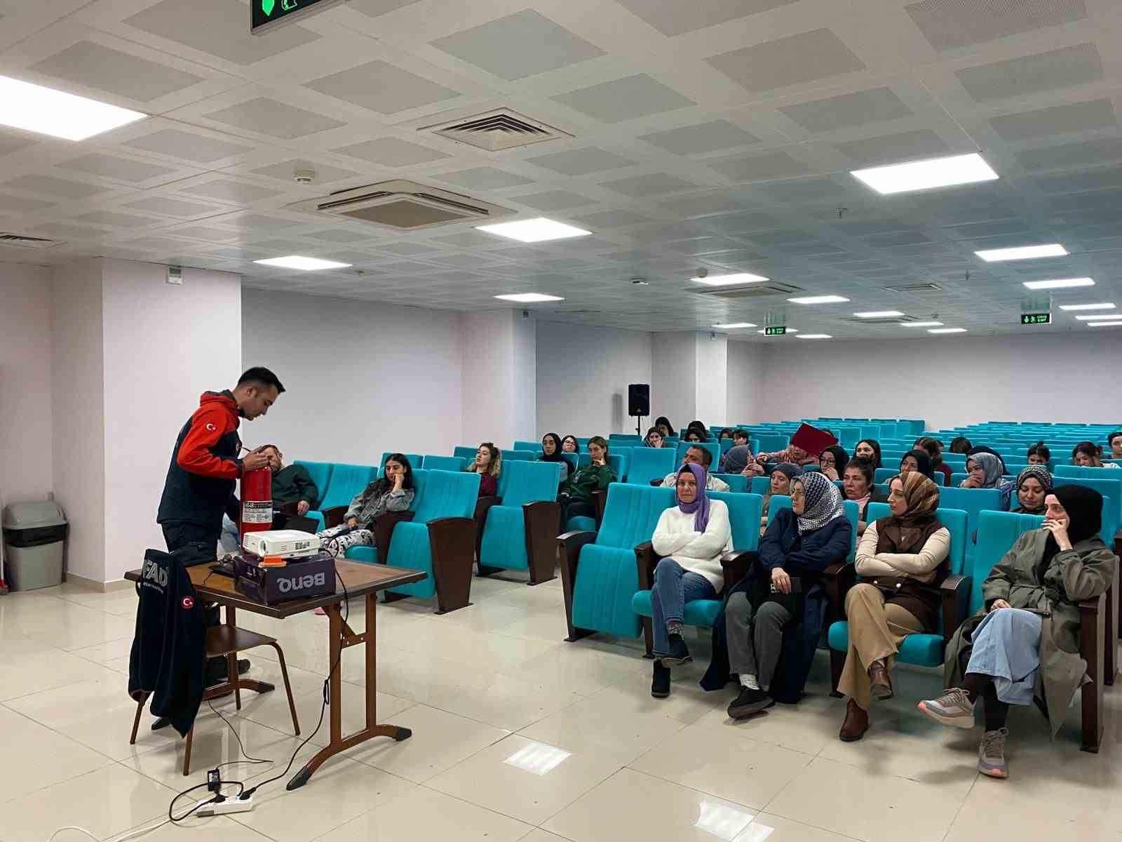 AFAD’dan öğrenci yurdunda tatbikat