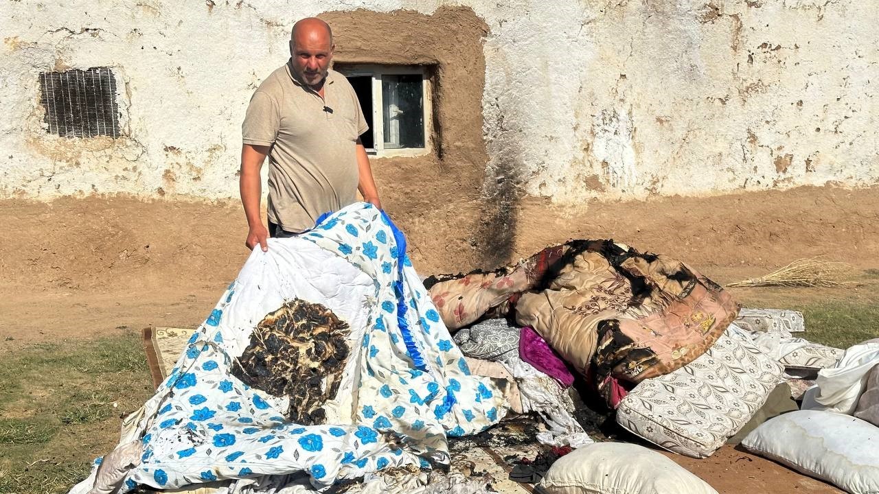 Evdeki eşyalar kendi kendine alev alıyor
