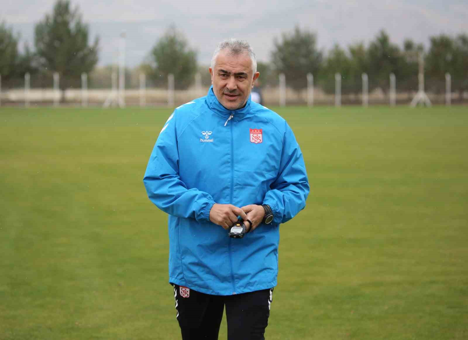 Mehmet Altıparmak: "Manisa FK maçı final niteliğinde"
