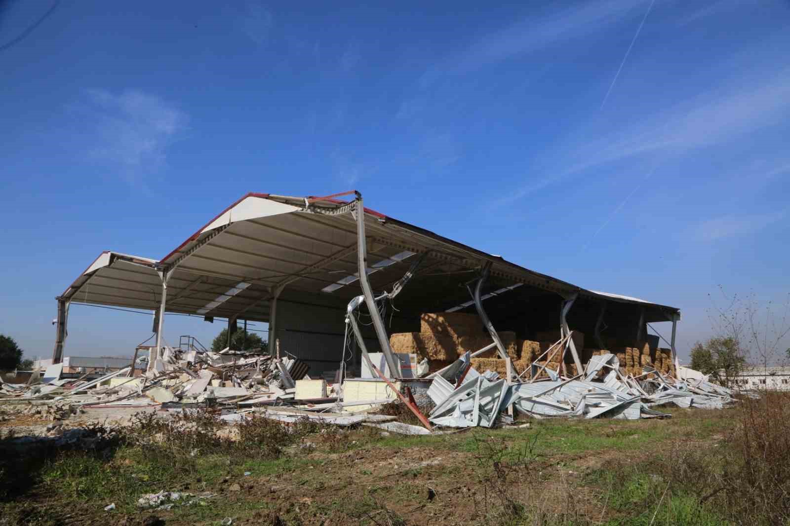Nilüfer’de imara aykırı iki yapı yıkıldı
