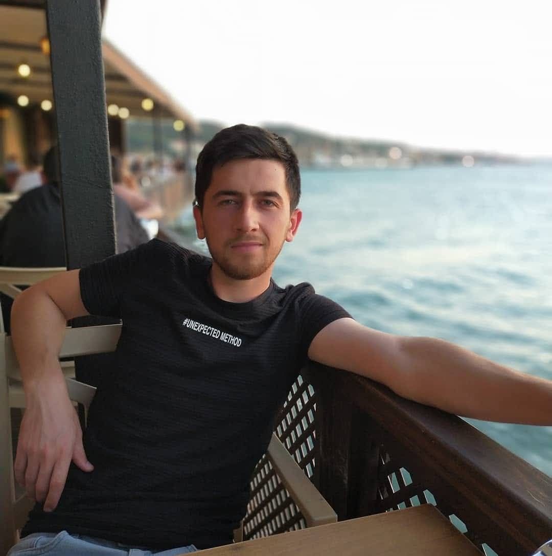 Kastamonu&rsquo;da kayıp diye aranırken &ouml;l&uuml; bulunan imam hatip, Balıkesir&rsquo;de toprağa verildi
