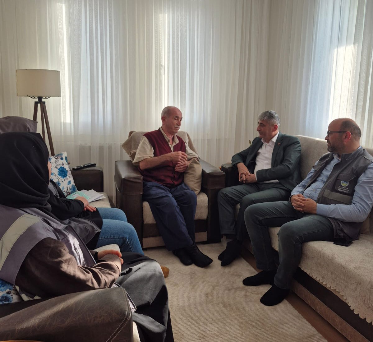 Sakarya B&uuml;y&uuml;kşehir şehit ve gazi yakınlarını yalnız bırakmıyor
