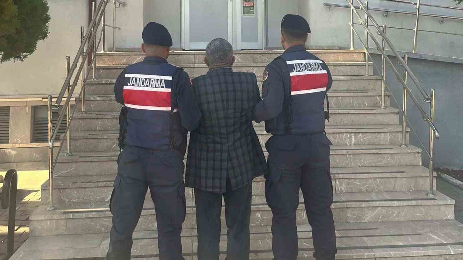 Kırıkkale’de kesinleşmiş hapis cezası bulunan 2 hükümlü yakalandı