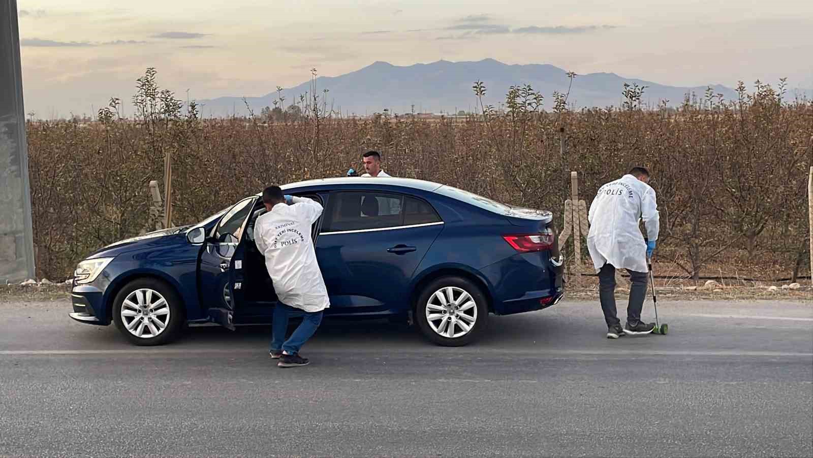 Otomobilin çarptığı yaşlı kadın hayatını kaybetti