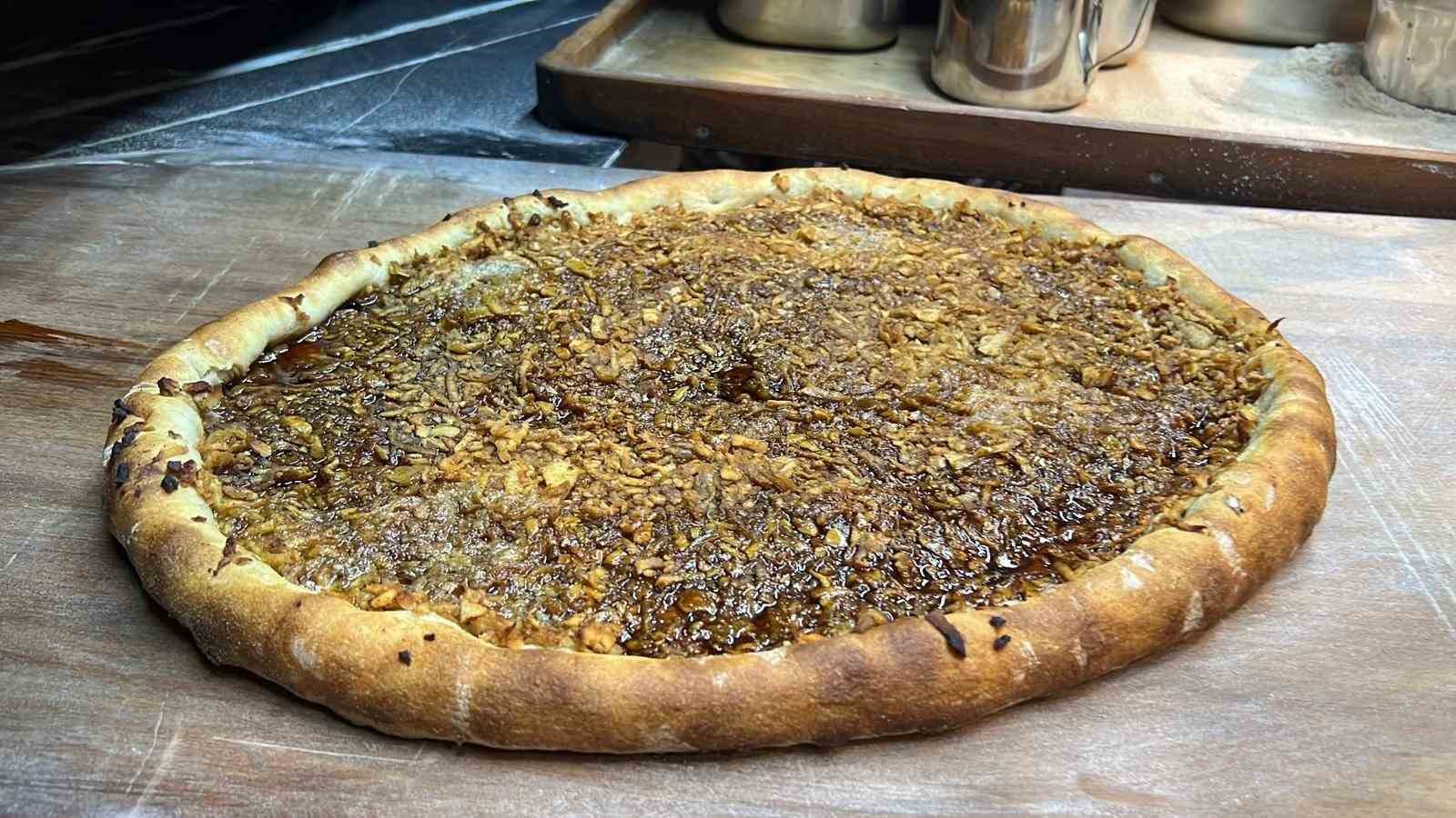 Pidenin bu kez elmalısını yaptılar