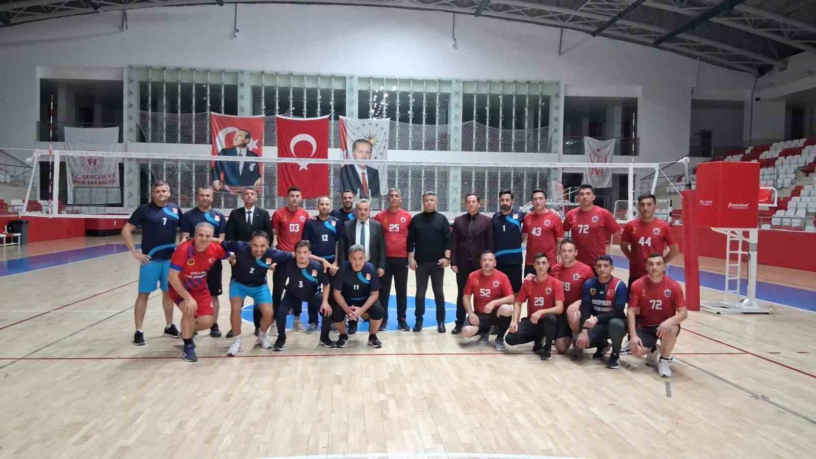 Bozüyük’te Kaymakamlık Kurumlar Arası Voleybol Turnuvası başladı