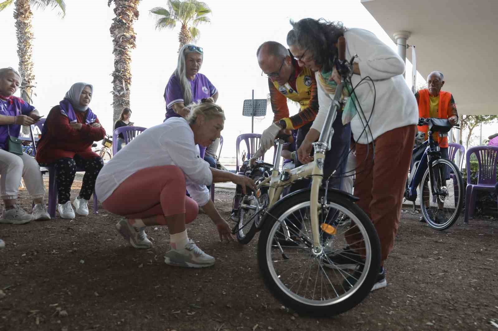 Mersin’de kadınlara ücretsiz bisiklet sürüş eğitimi