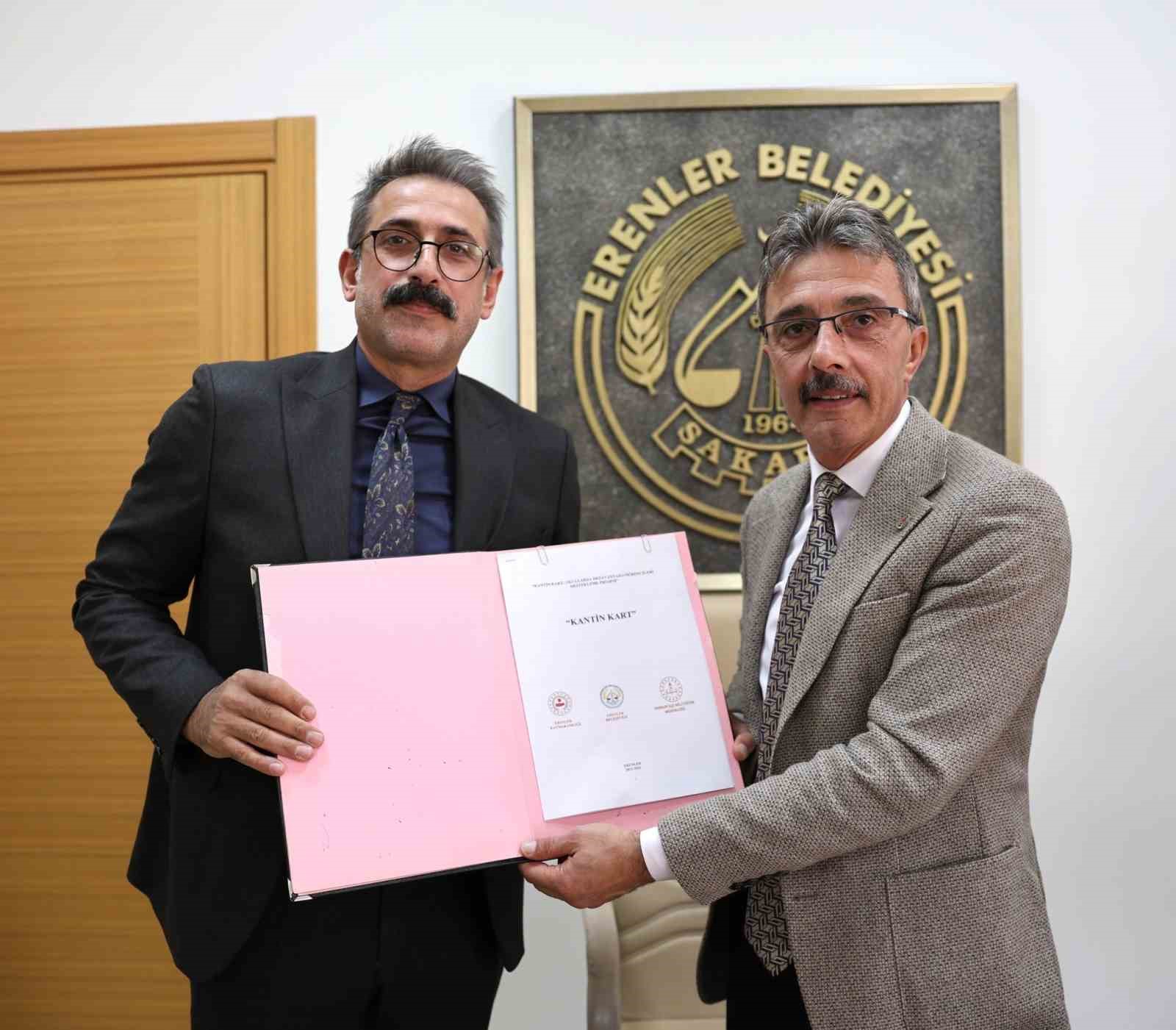 Eğitime değer veren proje: Erenler&rsquo;de &lsquo;Kantin Kart&rsquo; desteği devam ediyor
