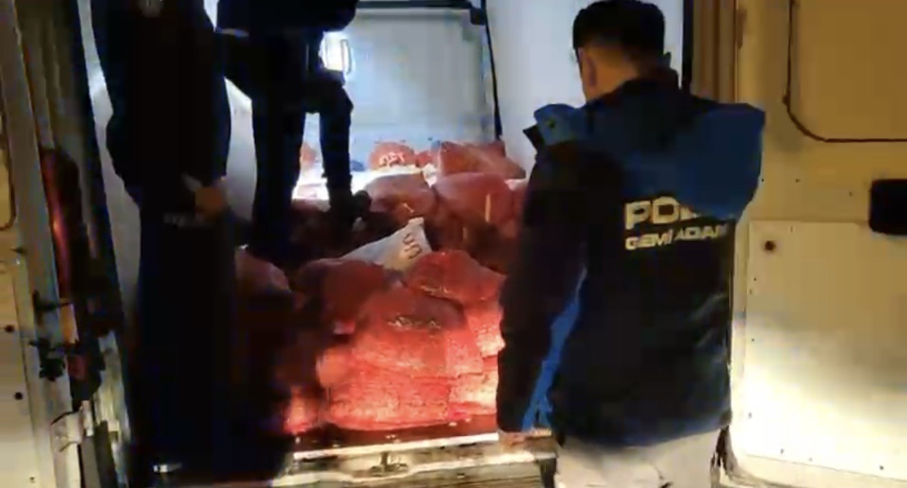 Samsun’da 2,6 ton kaçak midye ele geçirildi