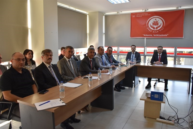 Salihli&rsquo;de bağımlılıkla m&uuml;cadeleye kararlı adım
