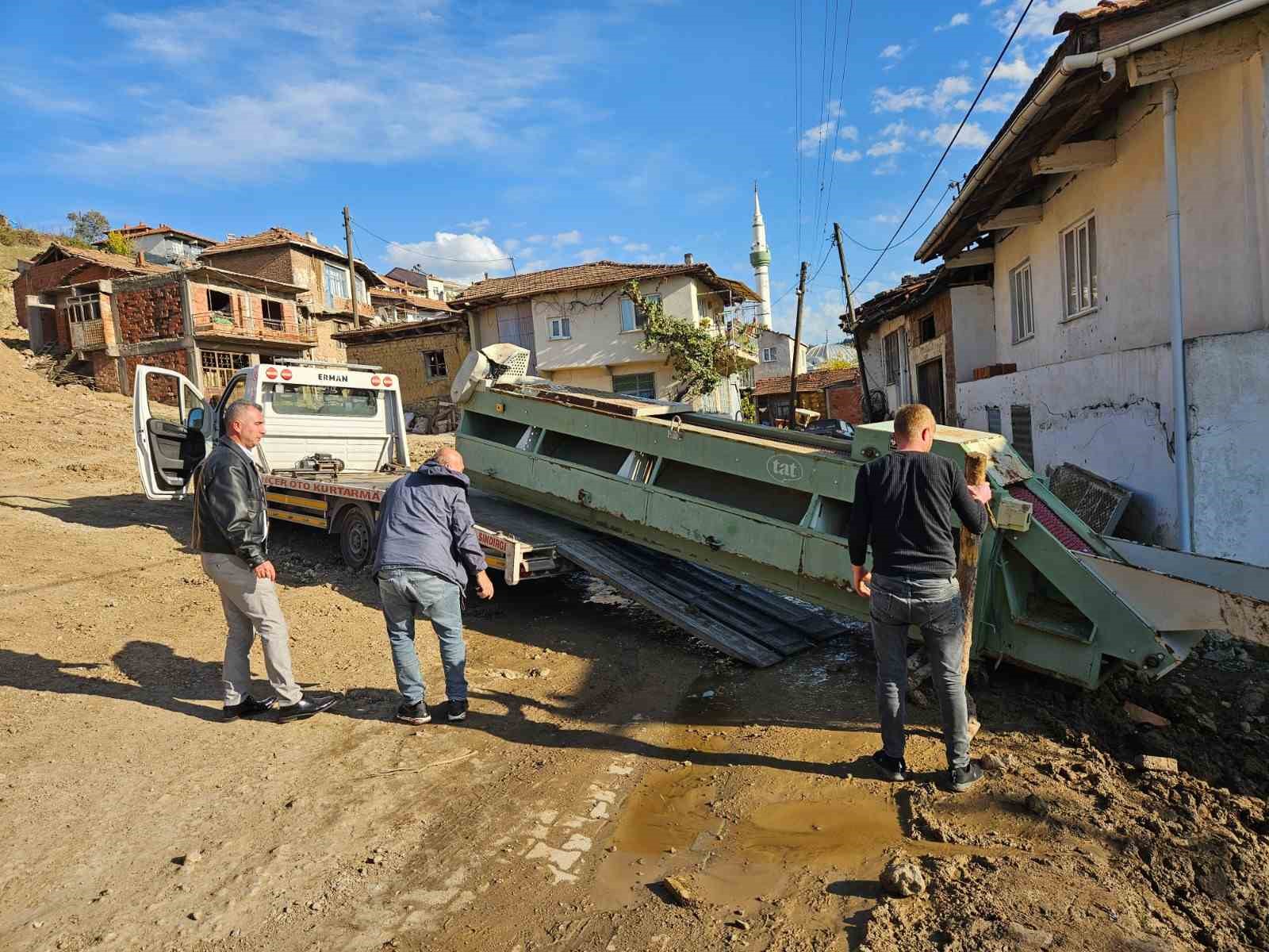 Masalsı k&ouml;y yıkımın başkenti oldu
