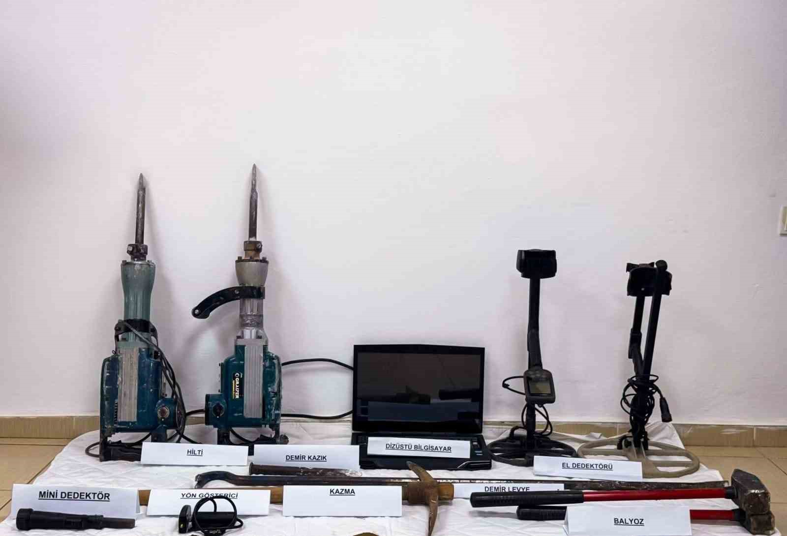 Adıyaman’da kaçak kazı operasyonu: 3 gözaltı