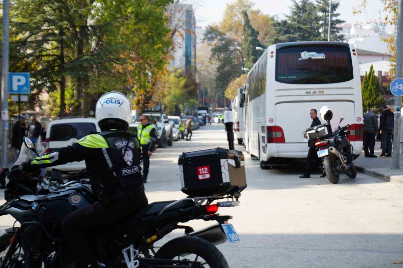 Bilecik&rsquo;te s&uuml;r&uuml;c&uuml;lerin tepkisine sebep olan uygulama
