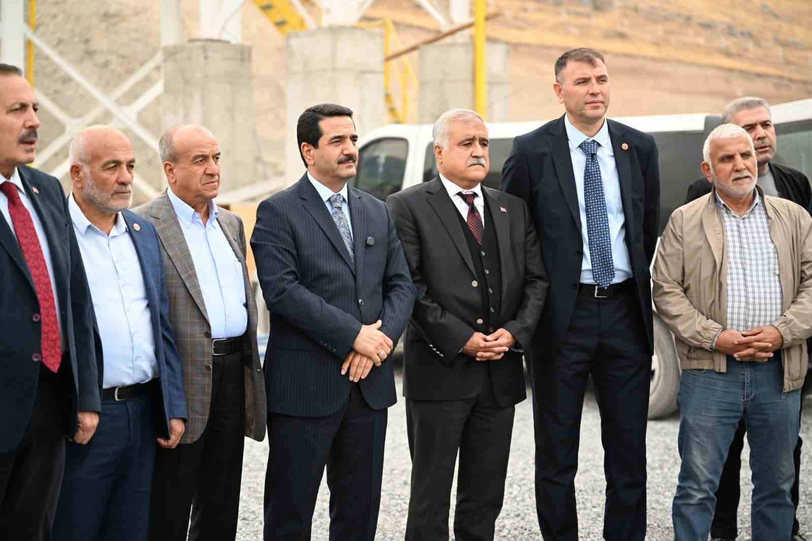 Taşkın, meclis &uuml;yeleriyle yatırımları inceledi
