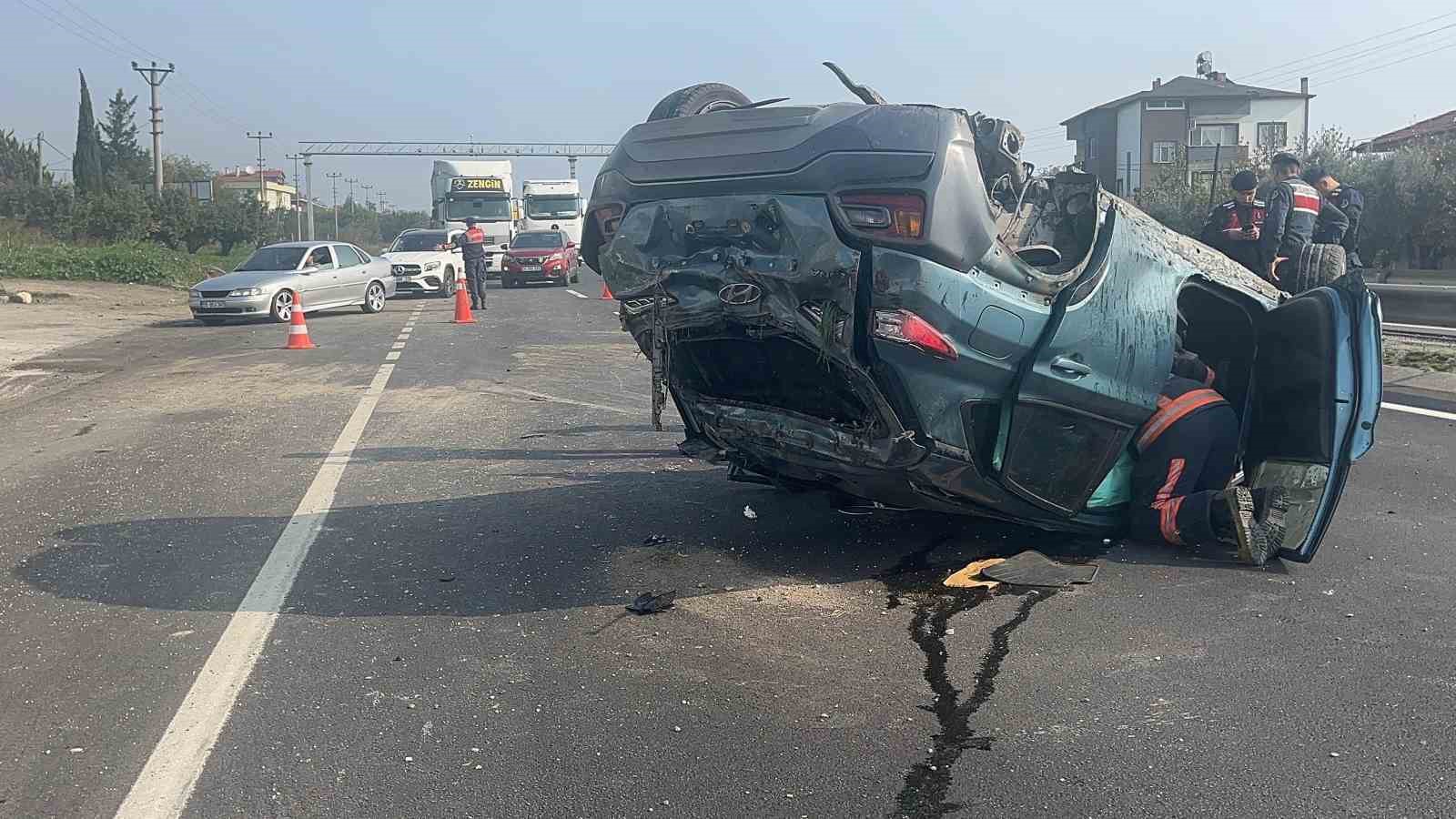 D-650&rsquo;de otomobil takla attı: 2 yaralı
