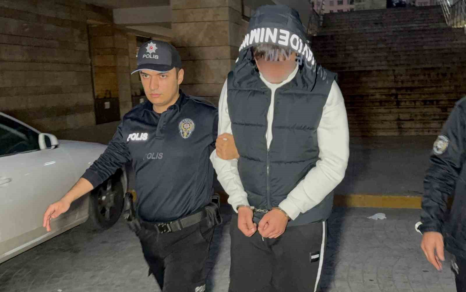 17 yaşındaki çocuğu tokat attığı gerekçesiyle bıçaklayan genç tutuklandı