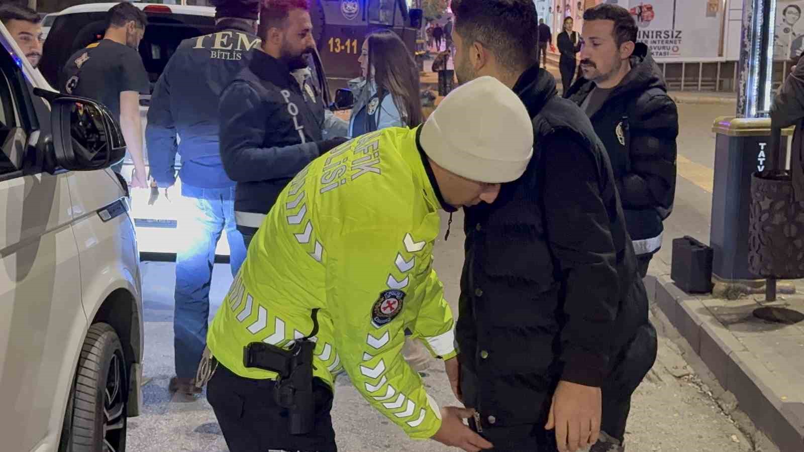 Tatvan’da jandarma ve polisten ortak asayiş uygulaması