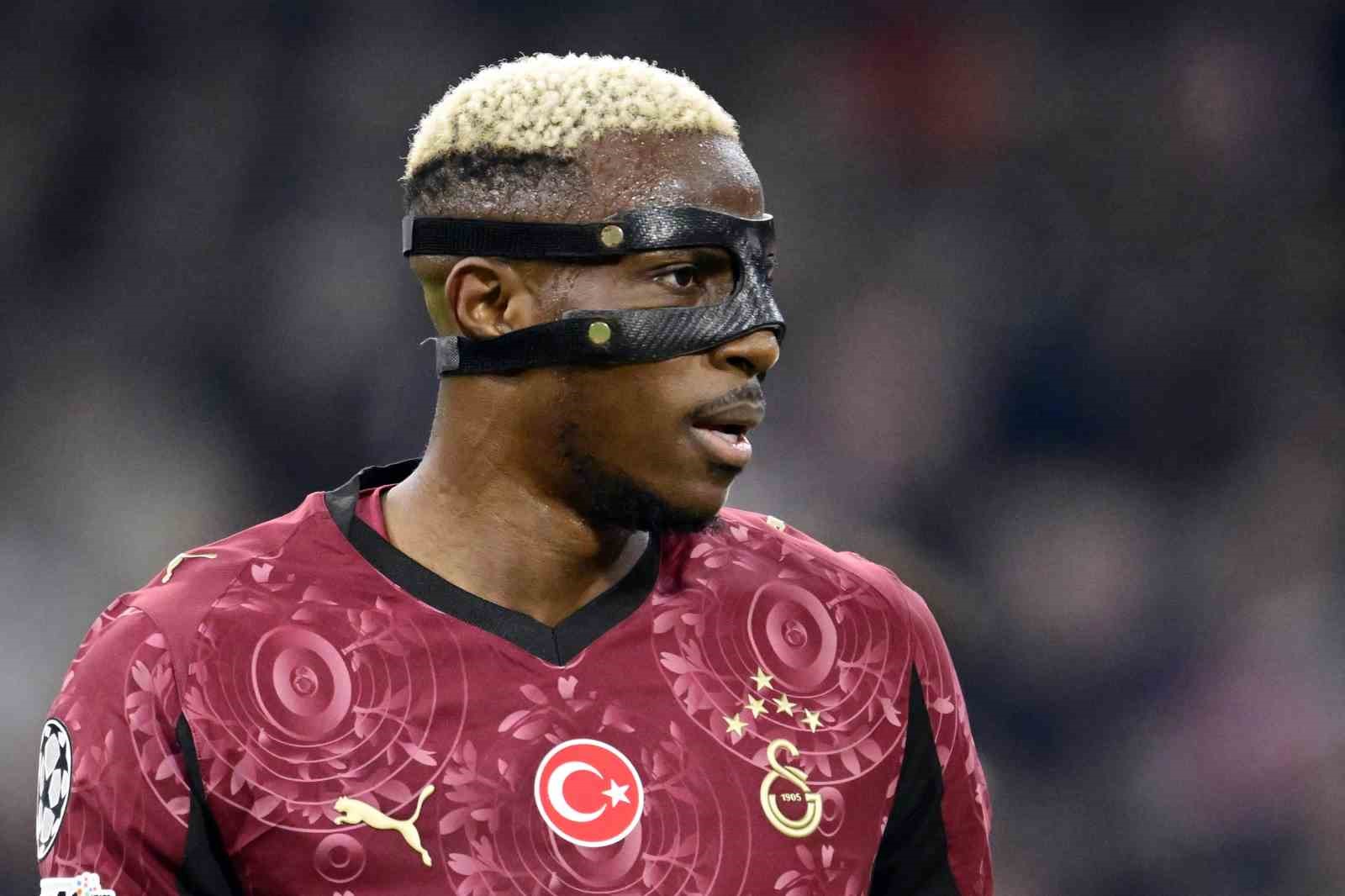 Victor Osimhen, UEFA Şampiyonlar Ligi’nde gol krallığına yükseldi
