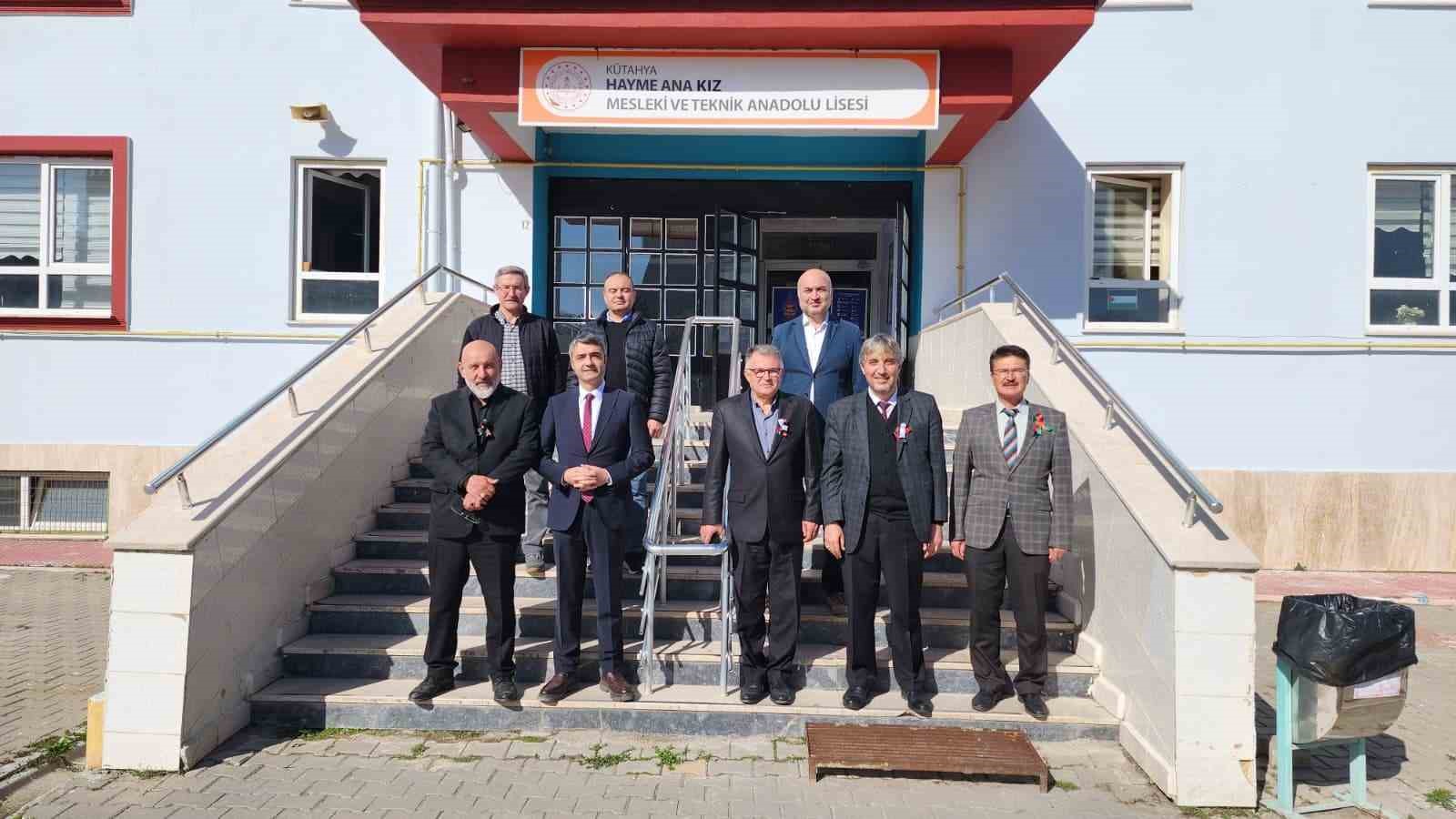 İl Milli Eğitim M&uuml;d&uuml;r&uuml; Yılmaz: "Gazze&rsquo;de yaşanan insanlık dramına kayıtsız kalmamız m&uuml;mk&uuml;n değil"
