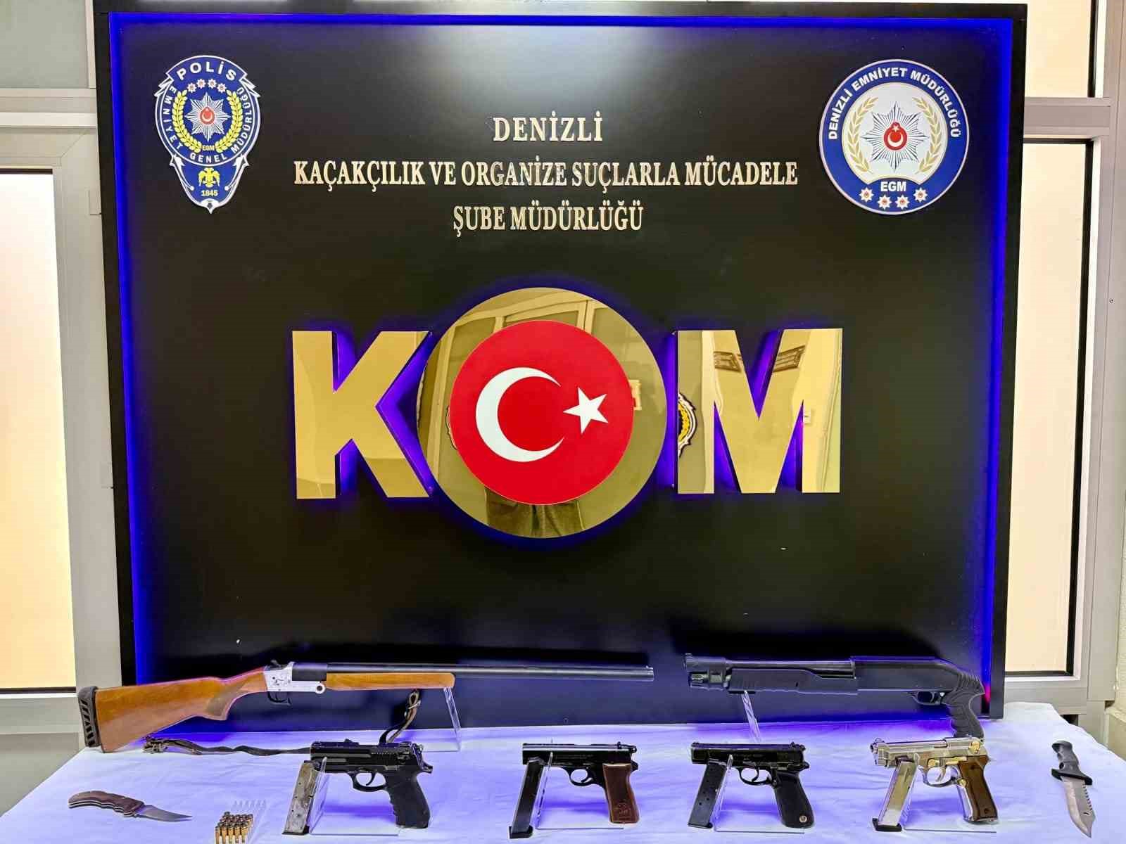 Denizli’de kaçak silah operasyonu