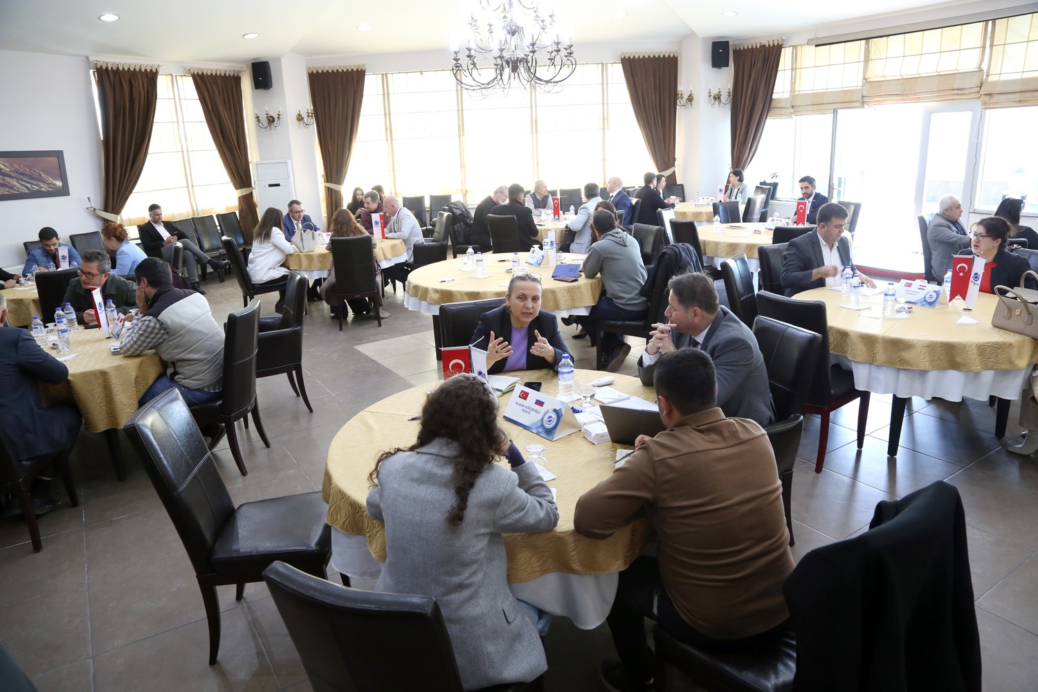 Görevden dönen ticaret müşavirleri sanayicilerle tecrübelerini paylaştı
