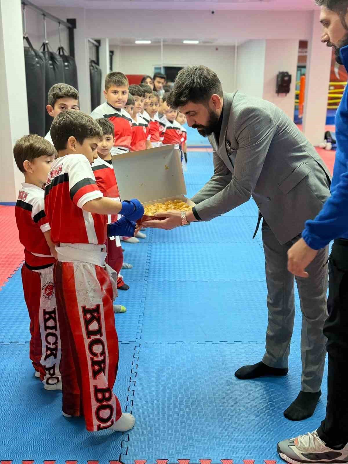 Erzurum GSİM spor salonlarında tatlı antrenman

