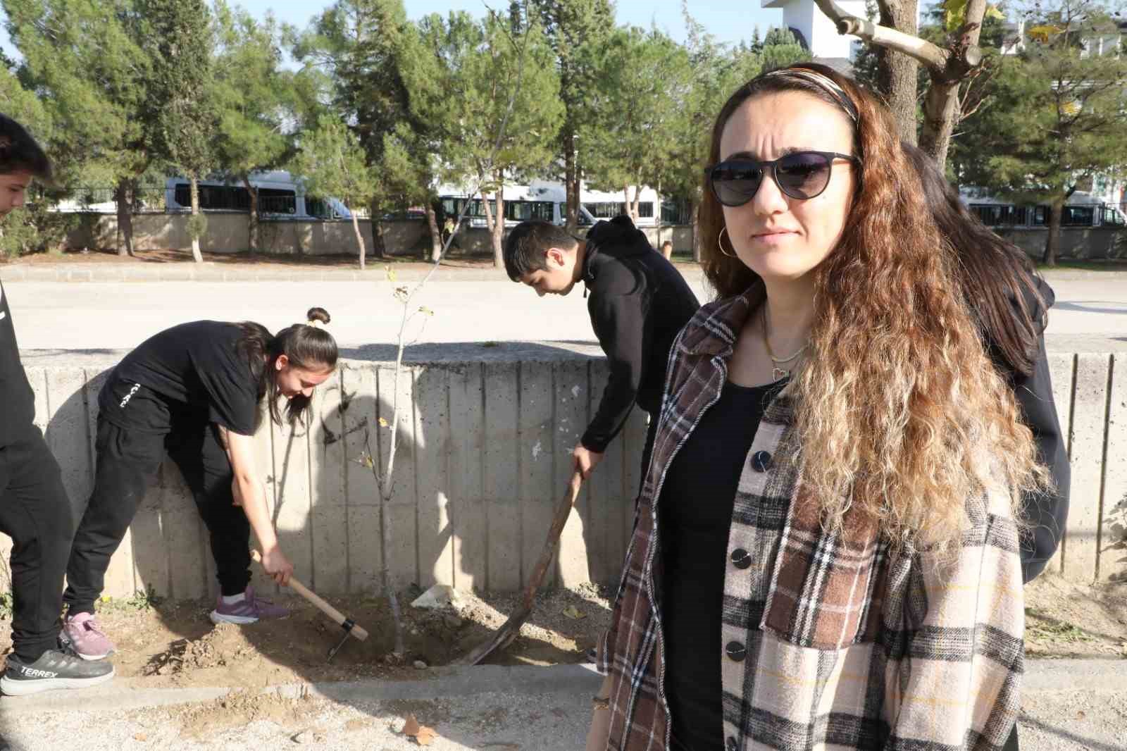 Öğrenciler iklim değişikliğine dikkat çekti