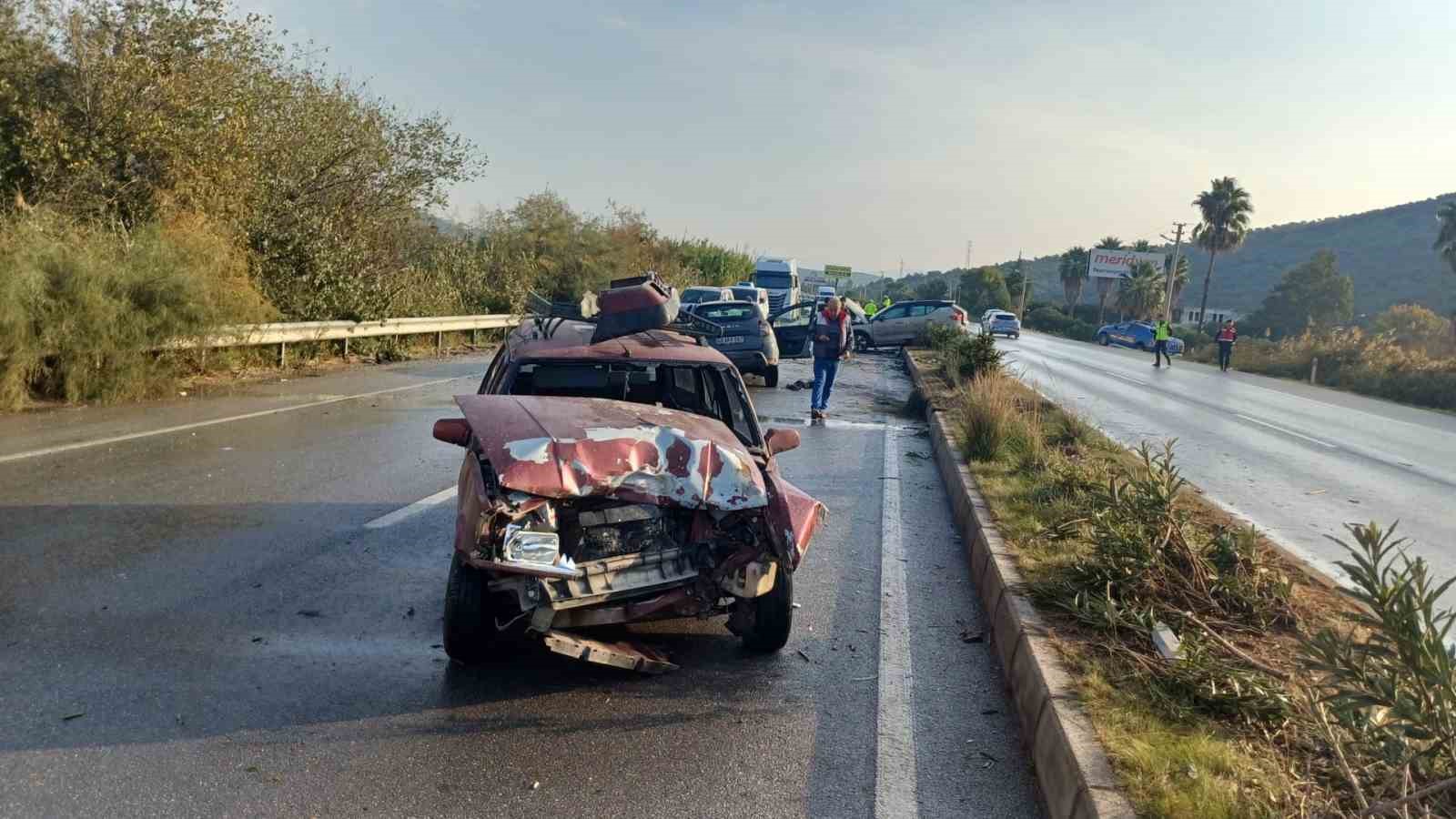 Milas-Bodrum Yolunda zincirleme kaza: Biri ağır 2 yaralı