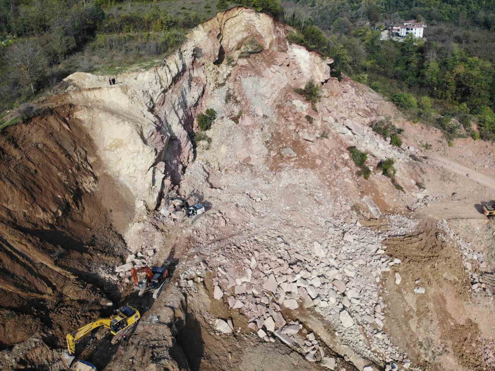 Ordu’da göçükte arama çalışmalarına ara verildi