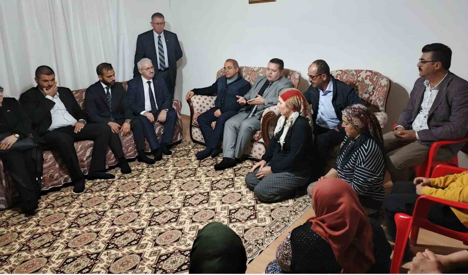 MHP Salihli Teşkilatı "Hayırlı Günler Komşum" ziyaretlerine başladı