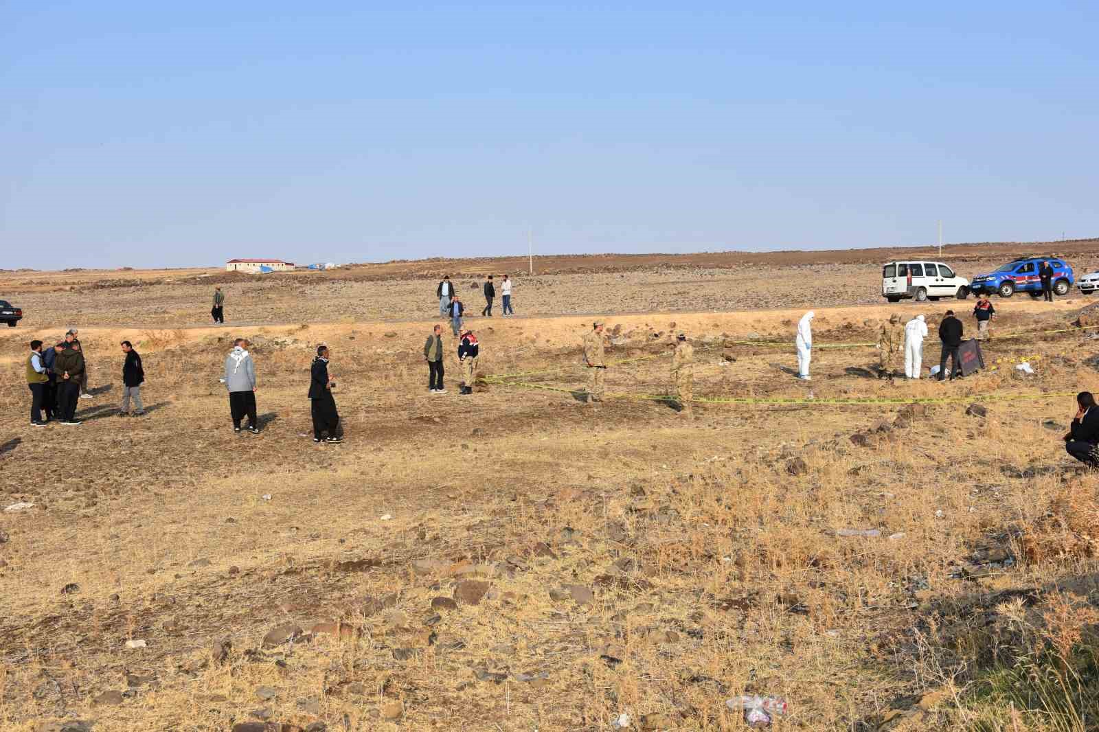 Yol kenarında silahla vurulmuş erkek cesedi bulundu
