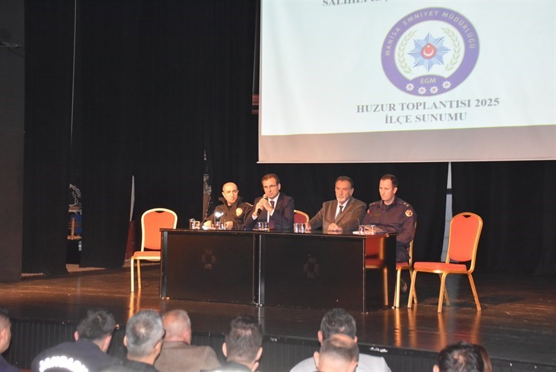 Salihli&rsquo;de huzur toplantısı ger&ccedil;ekleştirildi
