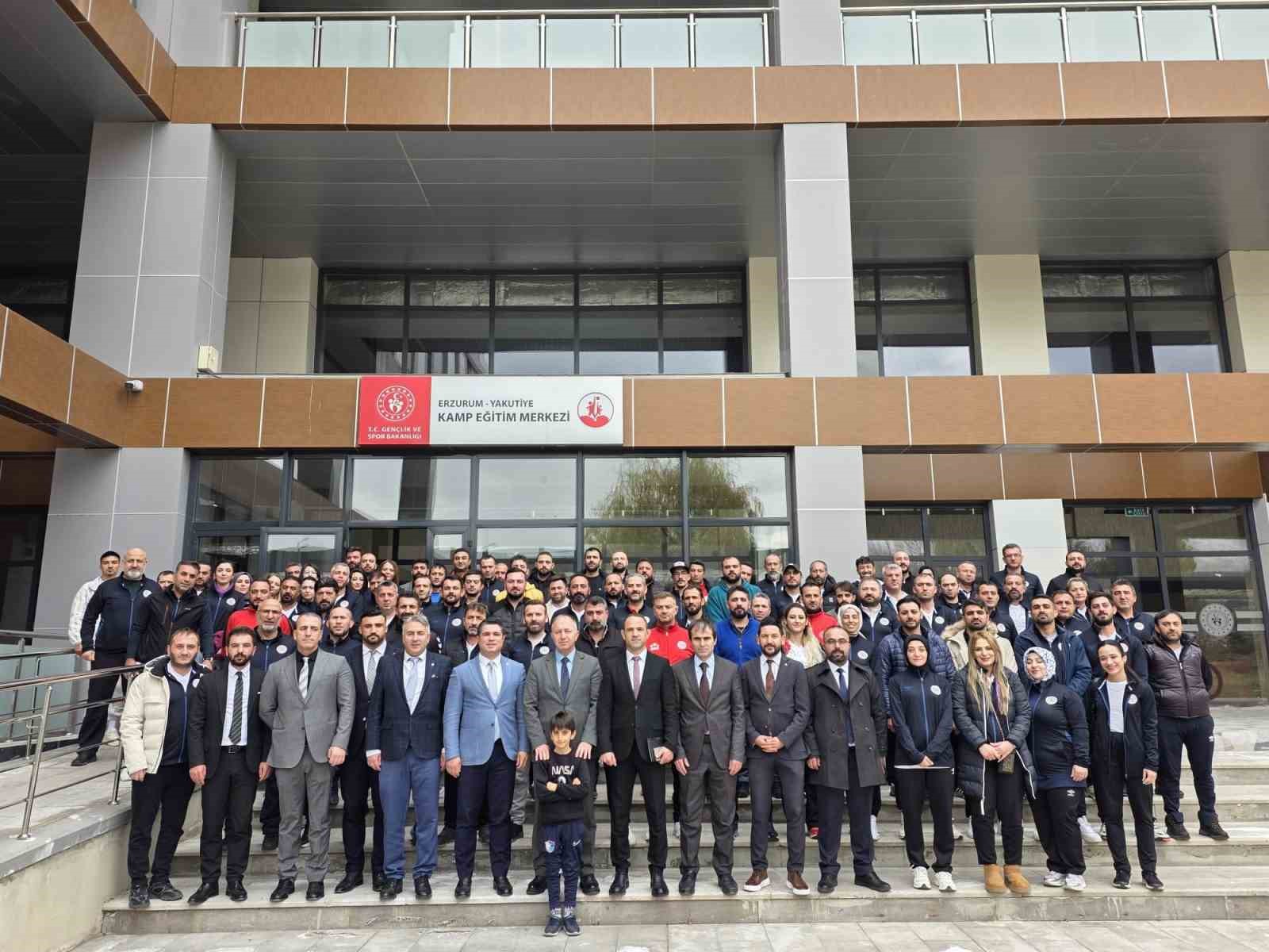 Erzurum GSİM sporda ve gençlikte zirveyi sevdi