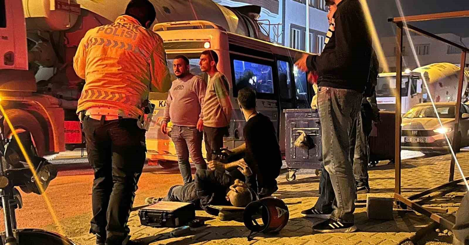 İki motosiklet çarpıştı: 2 yaralı