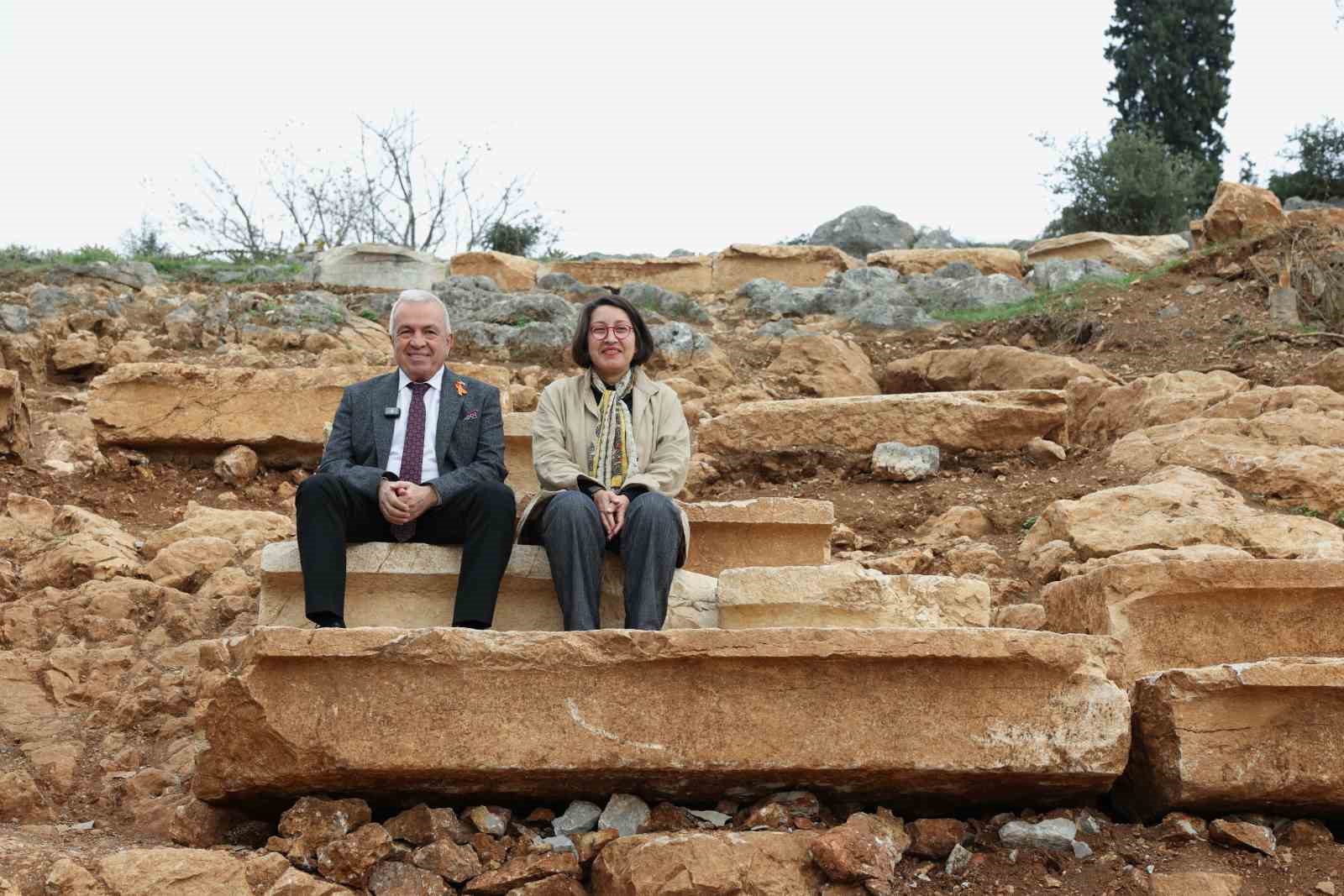 G&ouml;lyazı Antik Tiyatrosu yeniden hayat bulacak
