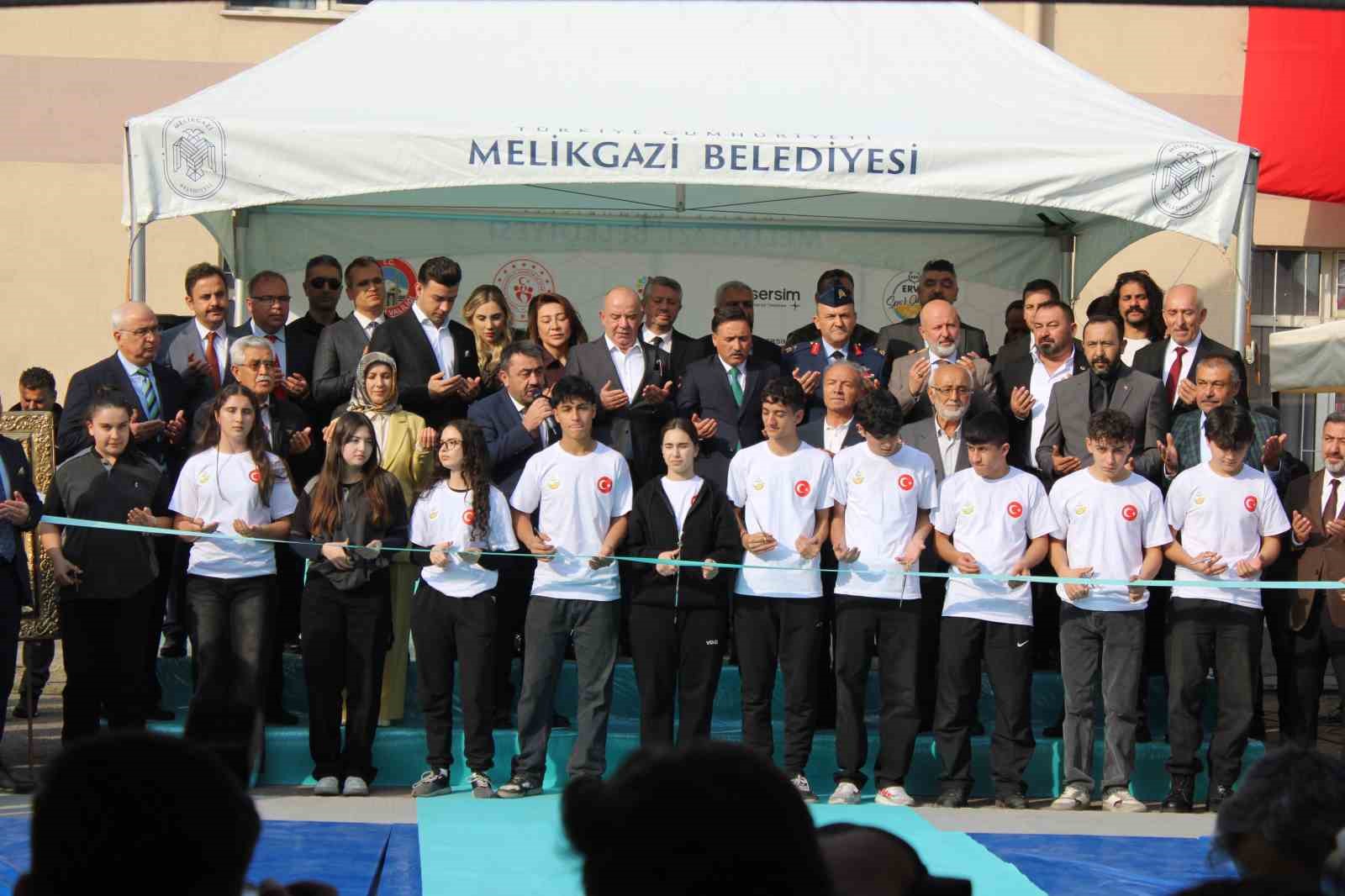 62. ERVA Spor Okulu açıldı