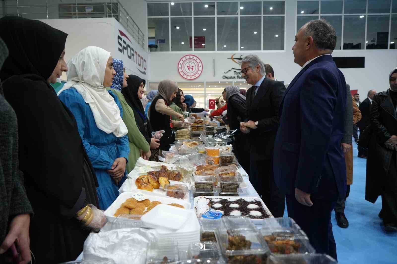 Samsun&rsquo;da Gazze yararına hayır &ccedil;arşısı
