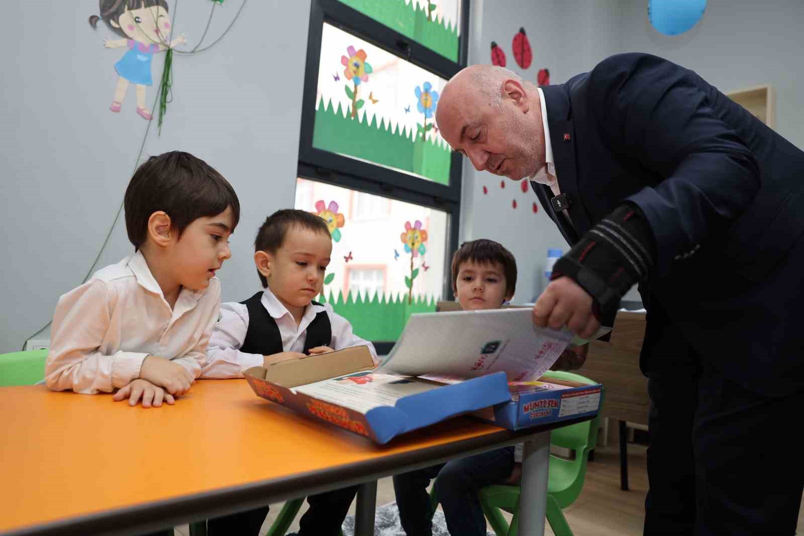 Darıca&rsquo;da anneler &uuml;retiyor, &ccedil;ocuklar eğlenerek &ouml;ğreniyor
