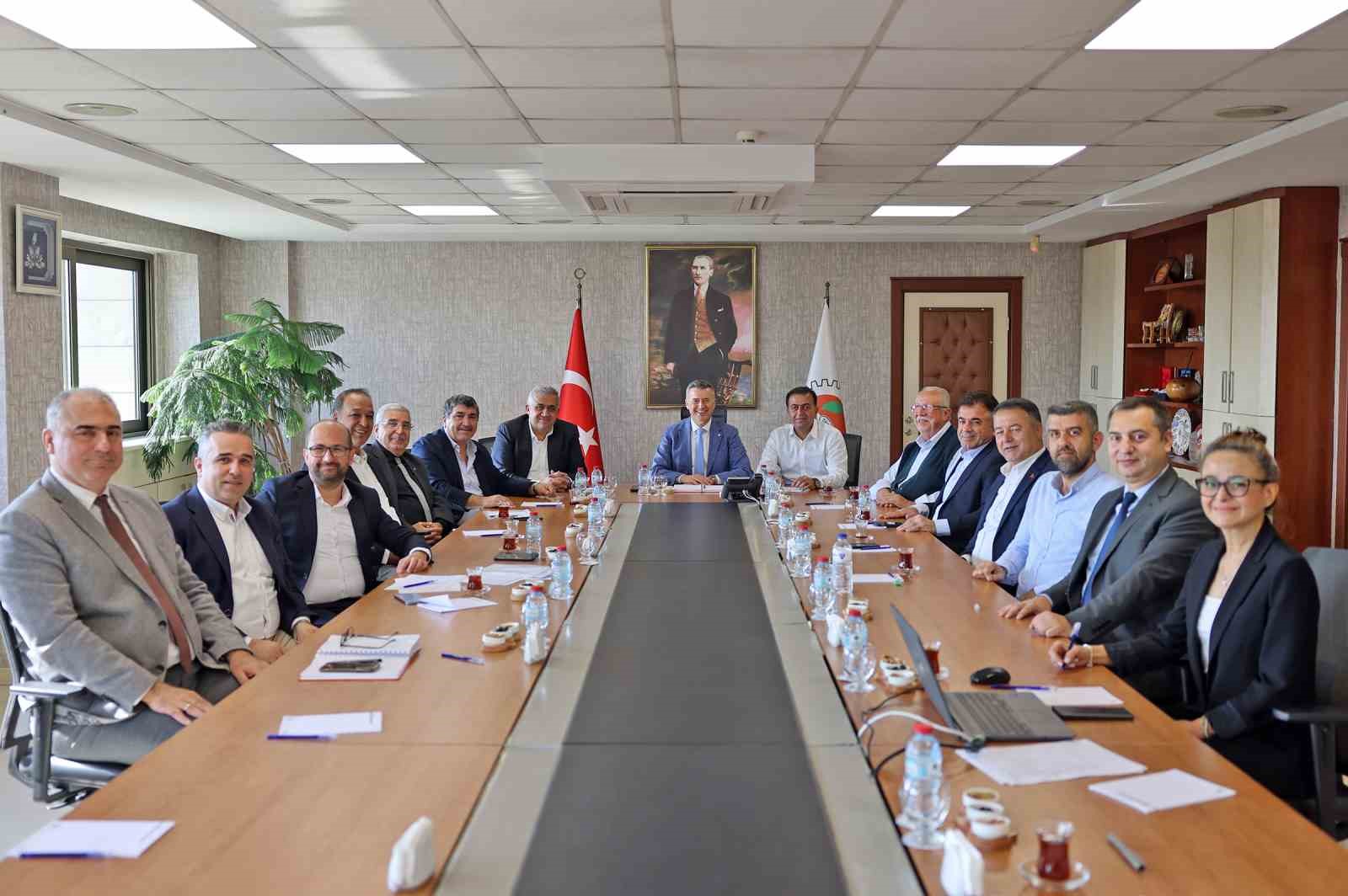 Yeni Hal Yasası Mersin&rsquo;de şekilleniyor: &Uuml;&ccedil; il tek ses, tek g&uuml;&ccedil;
