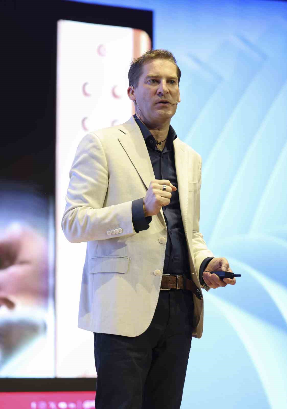 İş Bankası’ndan müşteri deneyimini odağına alan konferans: İş CX Türkiye
