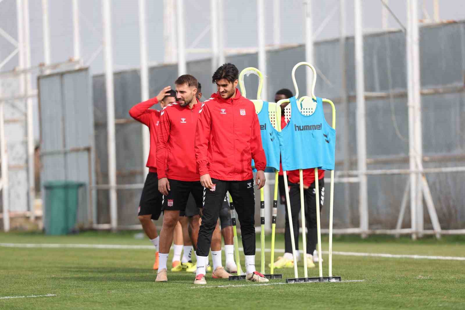 Sivasspor 3 puan i&ccedil;in hazırlanıyor
