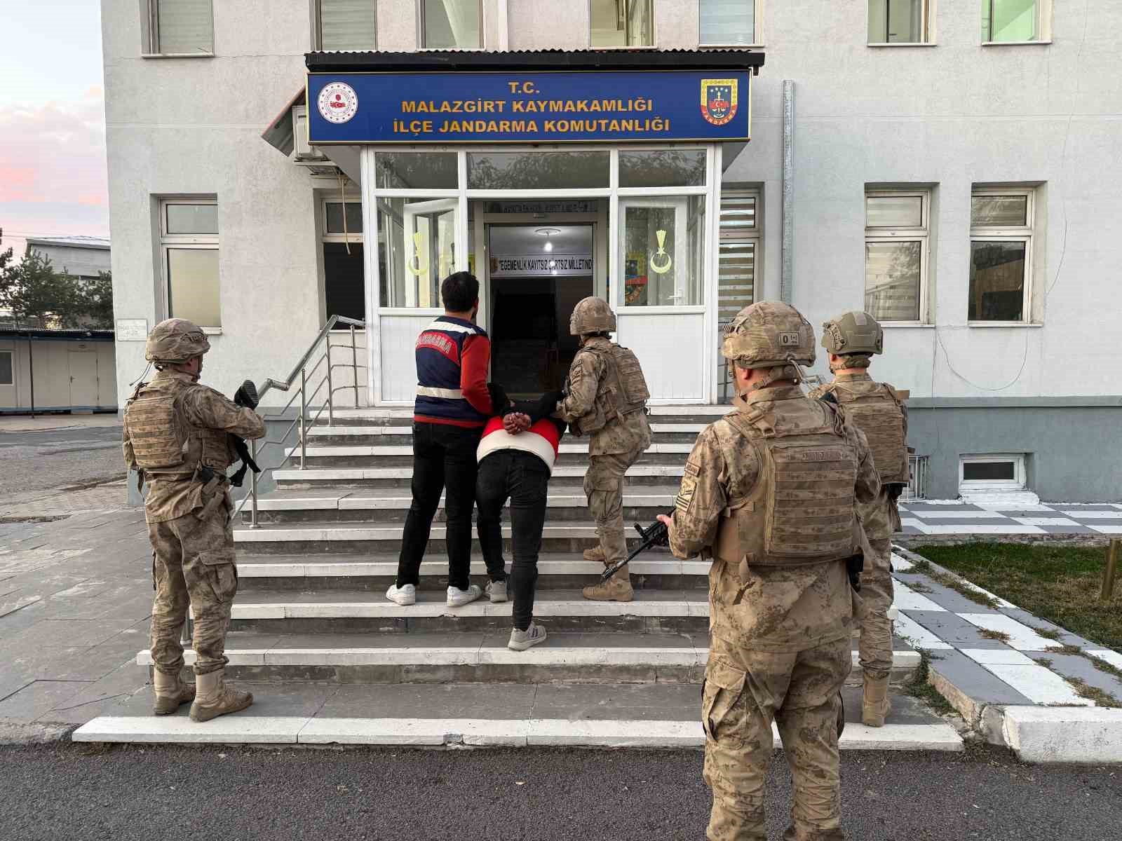 Muş’ta kardeşini öldüren şahıs Van’da yakalandı